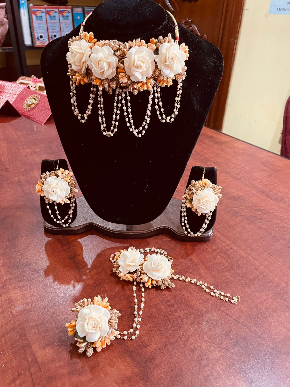 Light Floral Jewellery