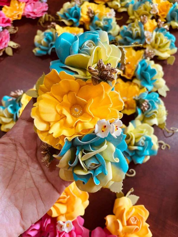 Floral Bunches Tripple - Image 11