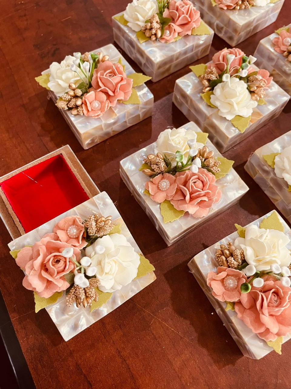 Mother of Pearl Coin Box 2.5"