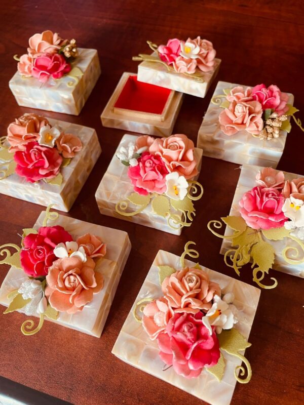 Mother of Pearl Coin Box 3"