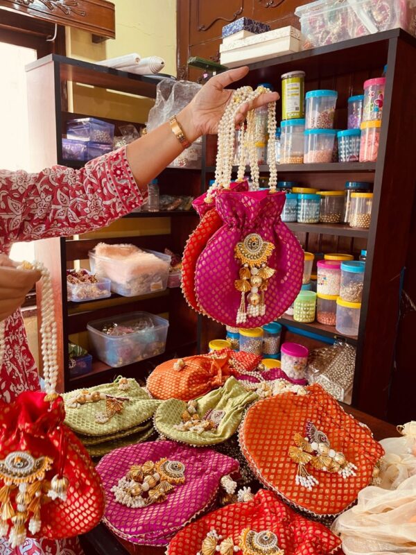 Brocade Potlis - Image 3