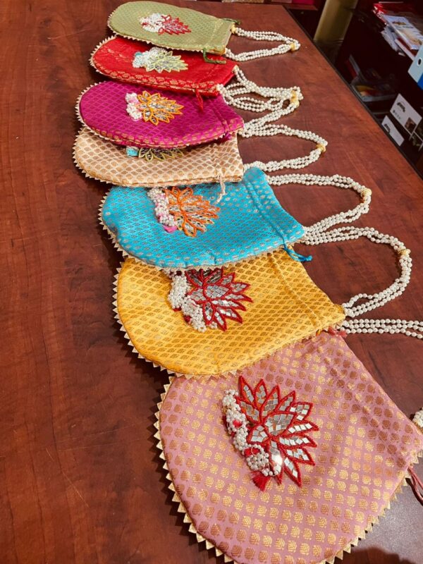 Brocade Potlis - Image 5