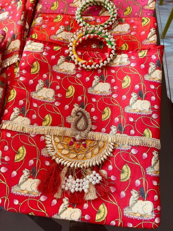 Pichwai Zip Bag - Image 4