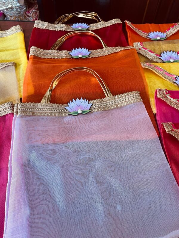 Tissue Bags With Golden Handle - Image 2