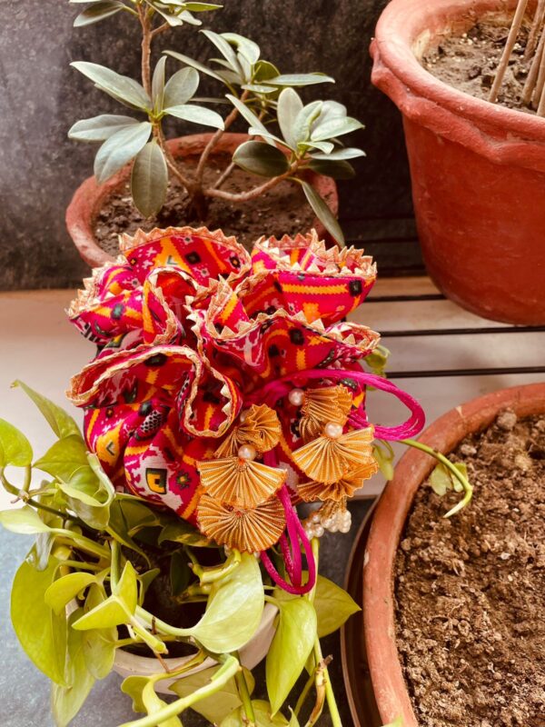 Cloth Scrunch Potli - Image 4