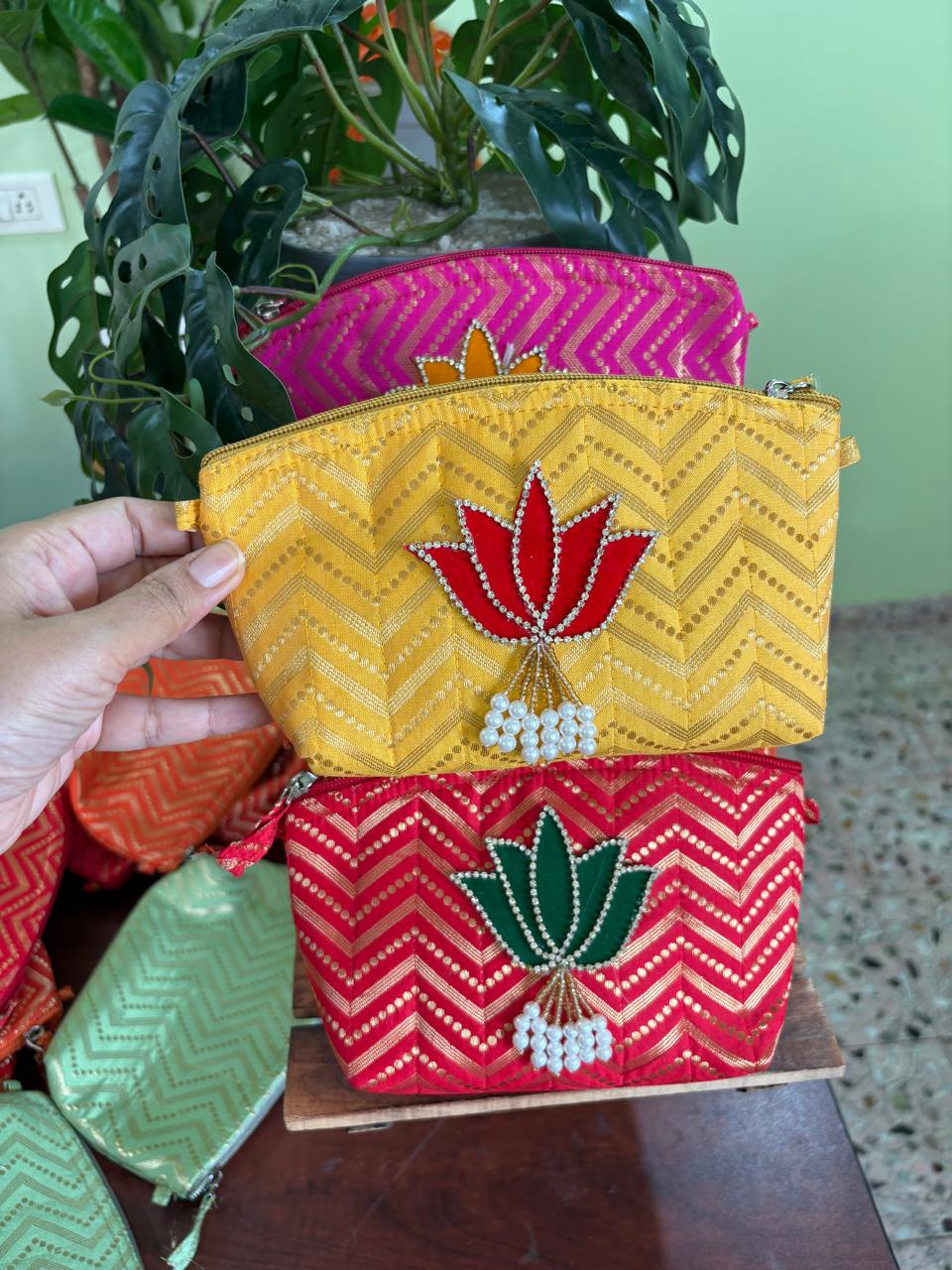 Brocade Toilet Pouch with Zip