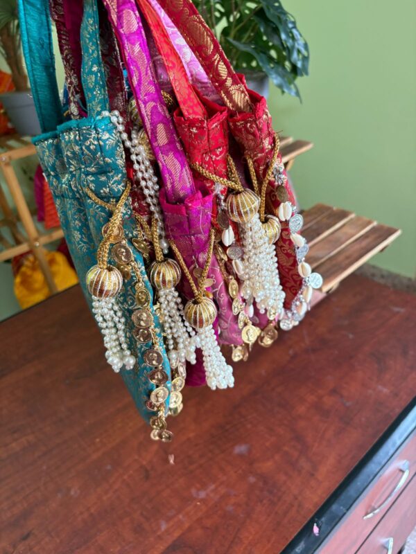 Brocade Matka Potli with handle - Image 2