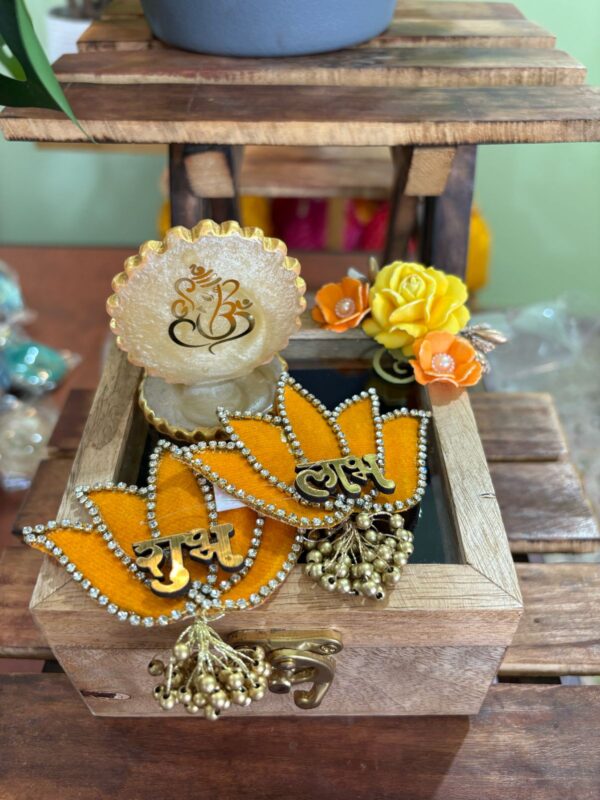 Wooden Box With Resin Ganesha and Shubh labh Hangings - Image 2