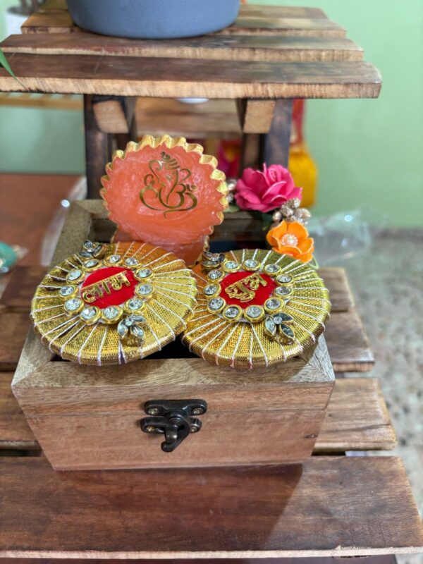 Wooden Box With Resin Ganesha and Shubh labh Hangings - Image 6