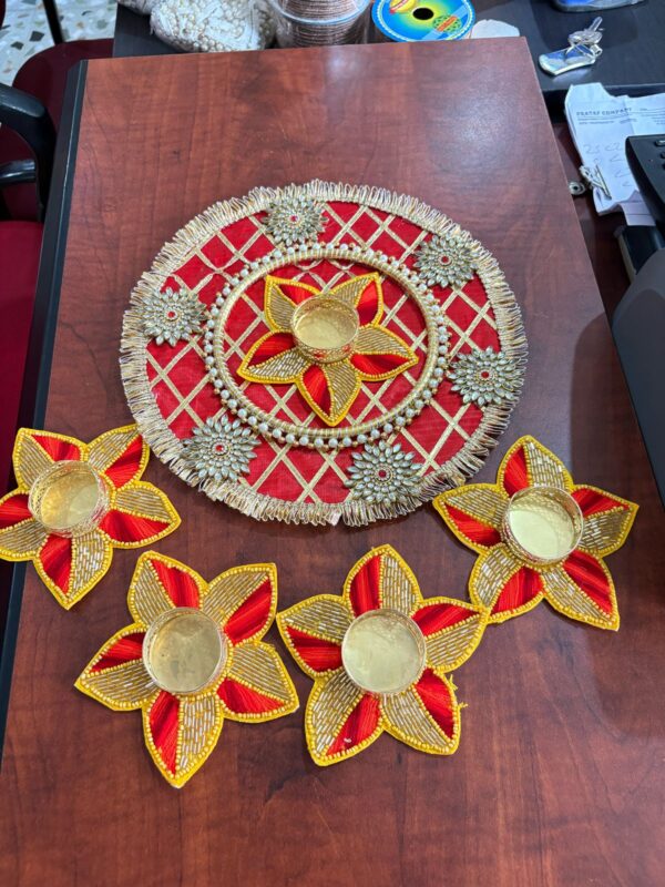 10" Round Rangoli set of 5 pieces (Flower T lights)