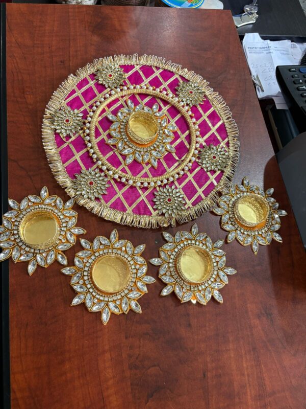 10" Round Rangoli Set of 5 Pieces (Kundan Buti T lights)