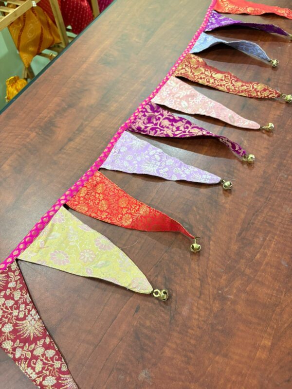 Brocade Bunting - Image 4
