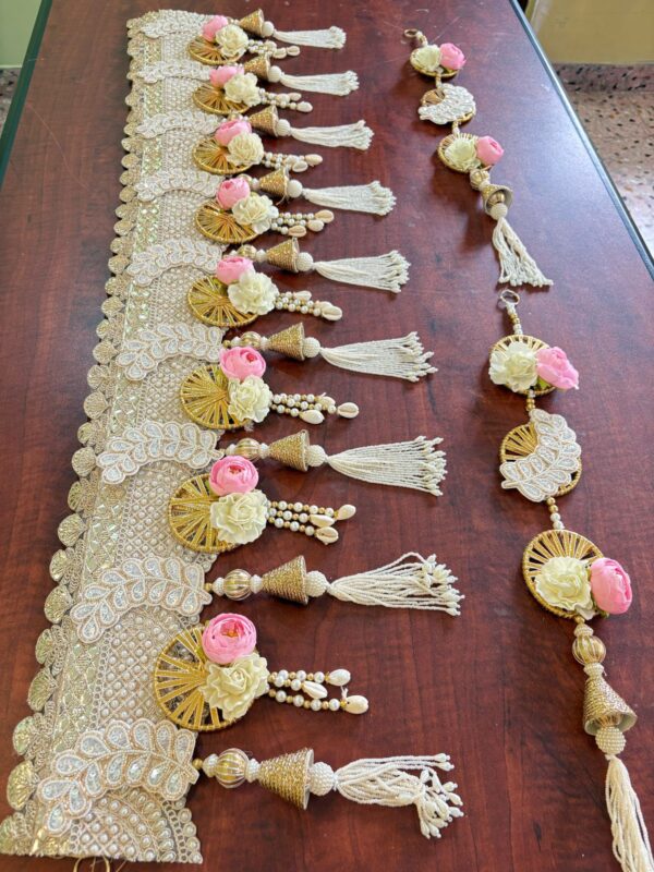 Pink Pastel Pearl Bandanwar