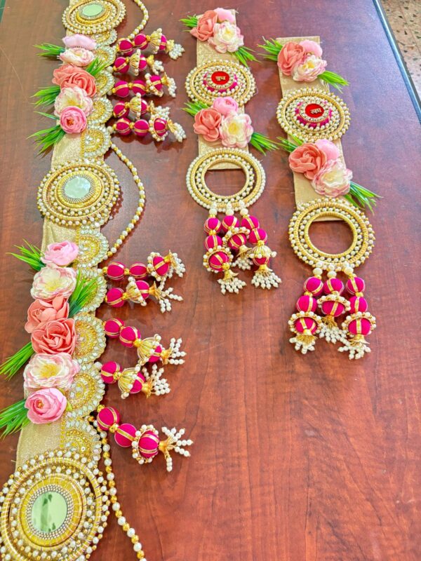 Mirror Gold Floral Bandanwar