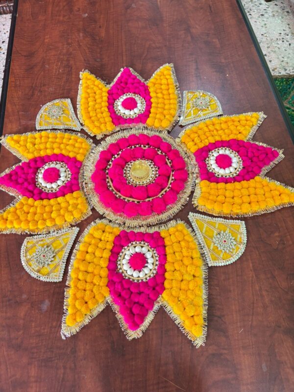 Lotus Pom Pom MDF Floor Rangoli