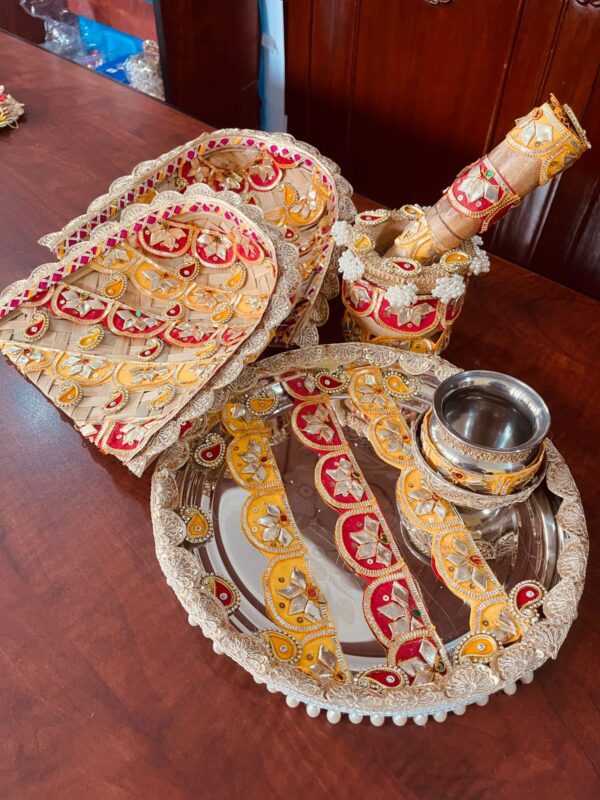 Gota based Ukhal Mussal wedding set
