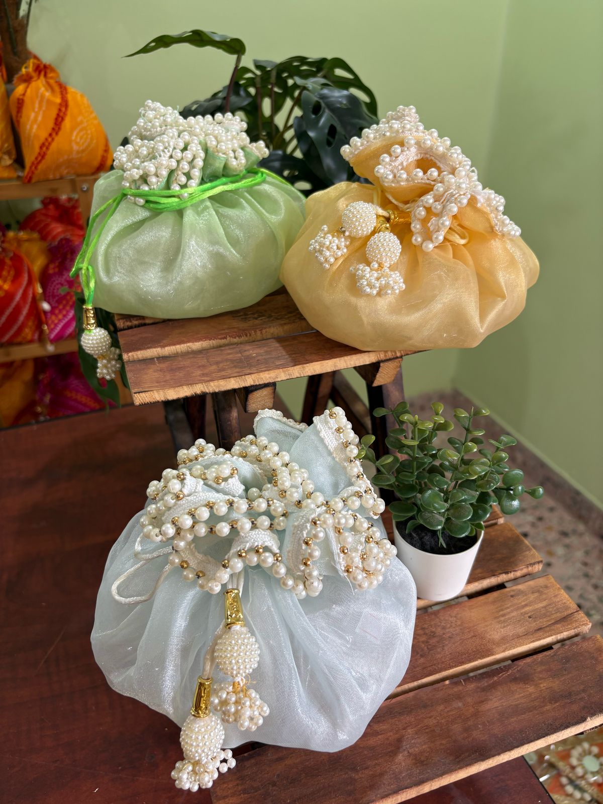 Scrunchy organza potli with pearl lace - Image 2