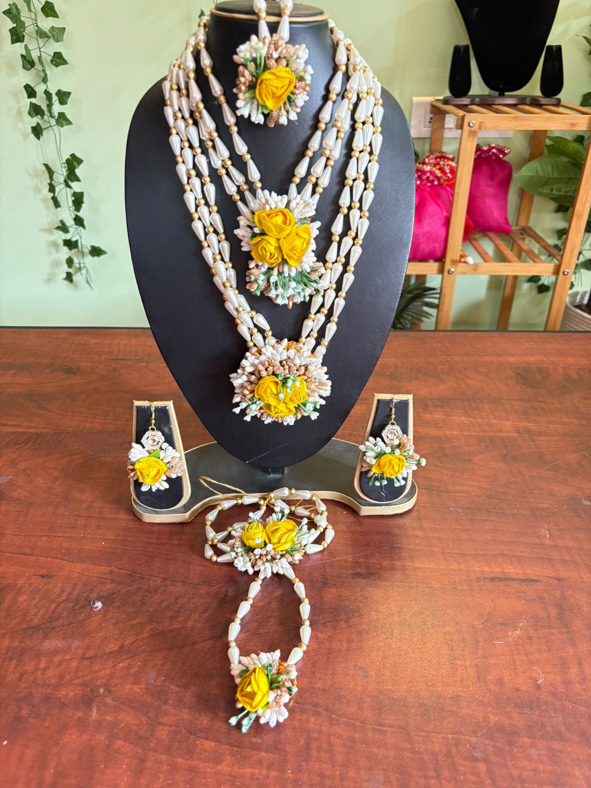 Double Necklace Pearl Floral Jewellery Set - Image 2
