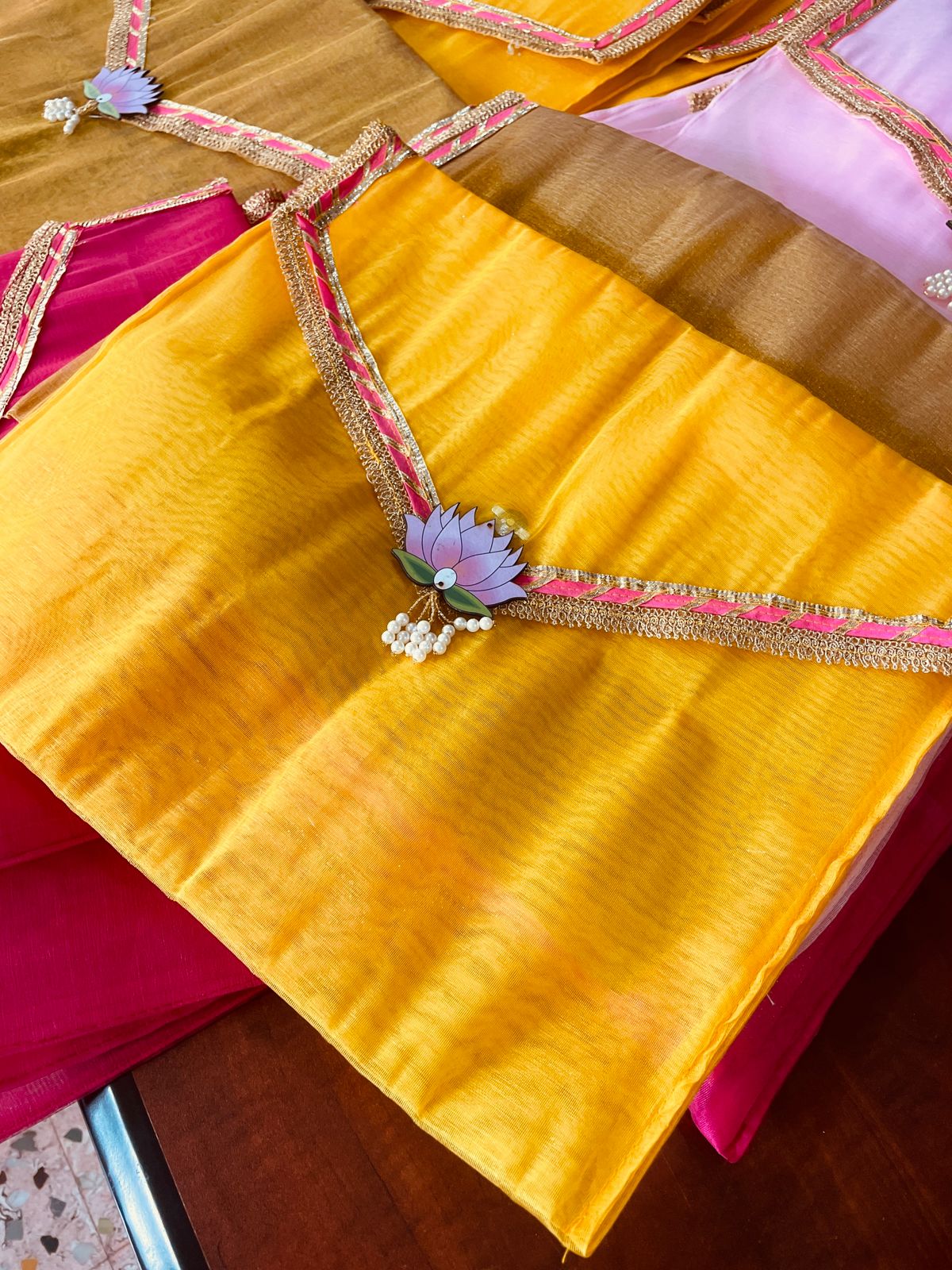 Tissue lotus Saree Cover (Pack of 10)