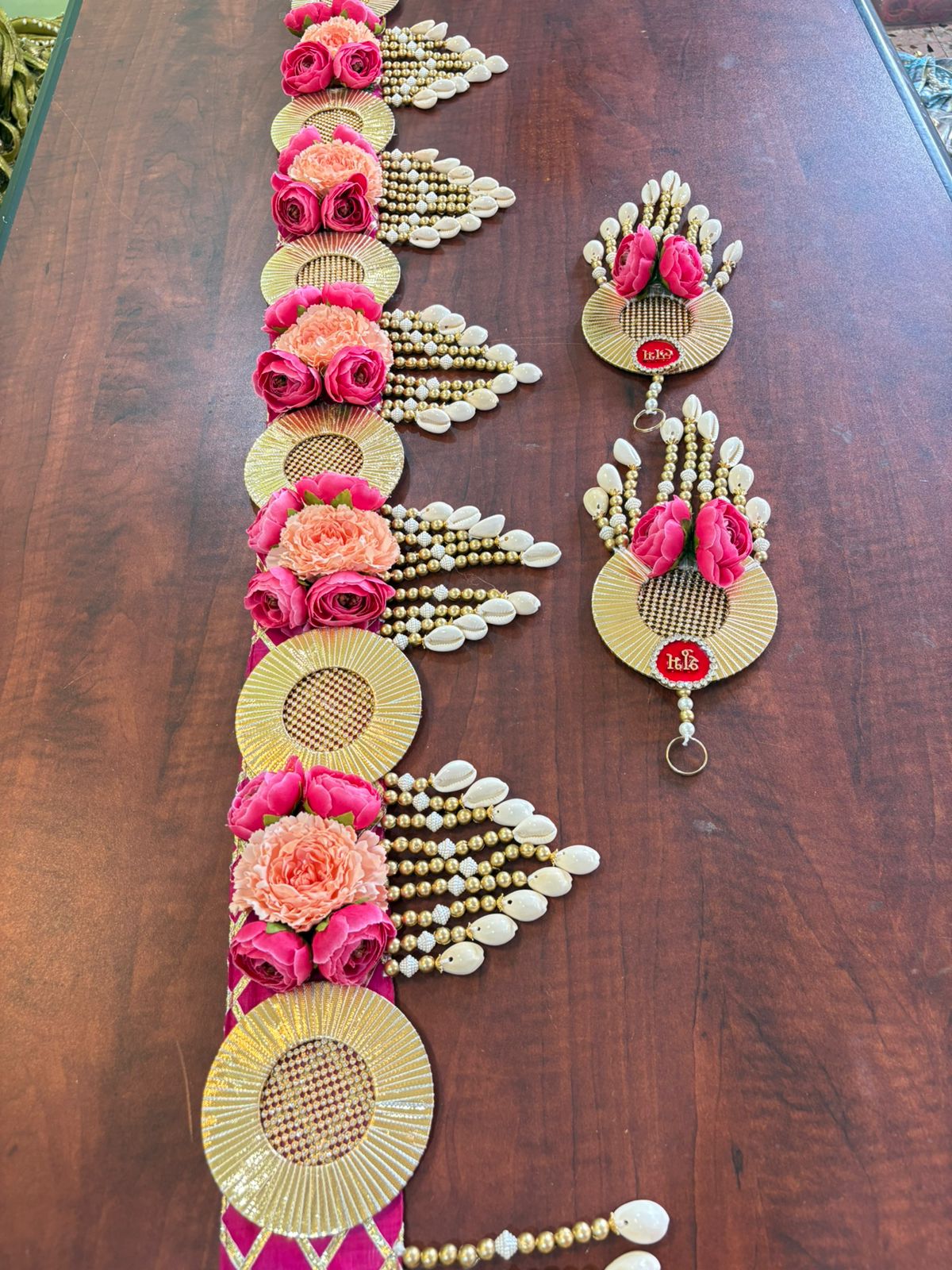 Heavy Jhallar style pink bandanwar with hangings - Image 2