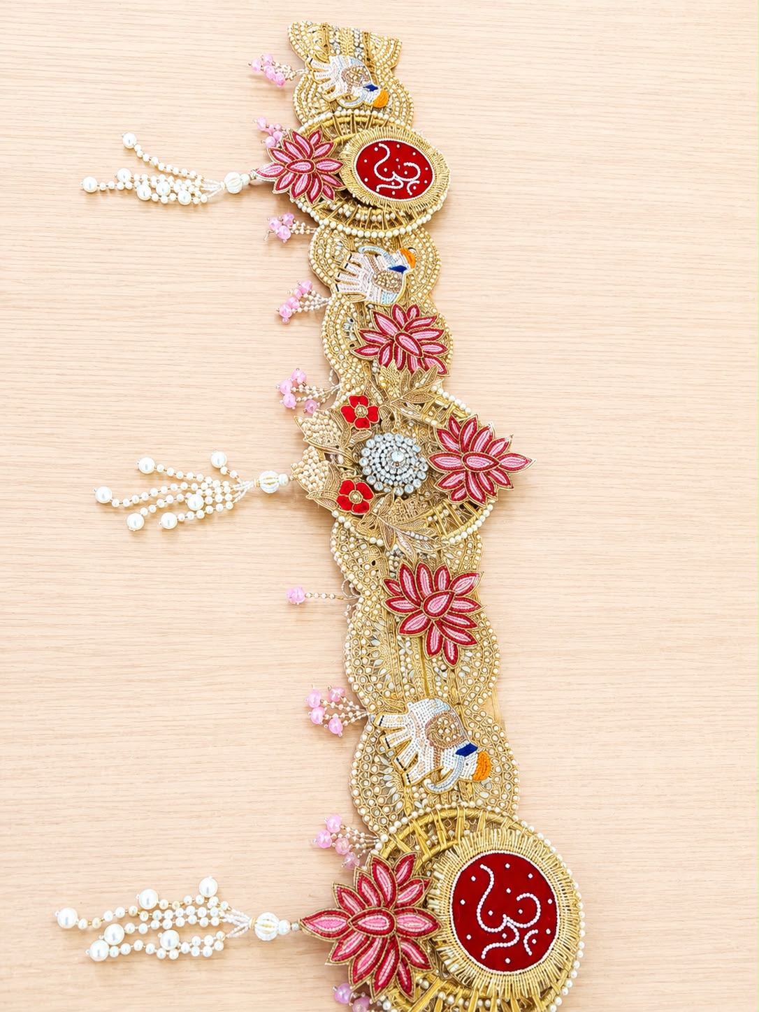 Glittery Pink Lotus Bandanwar