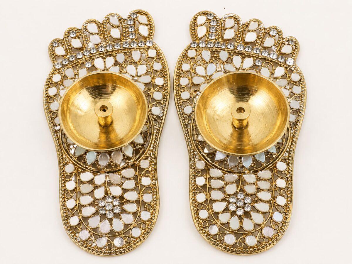 Metal Diyas with mirror work (pack of 2 pcs)