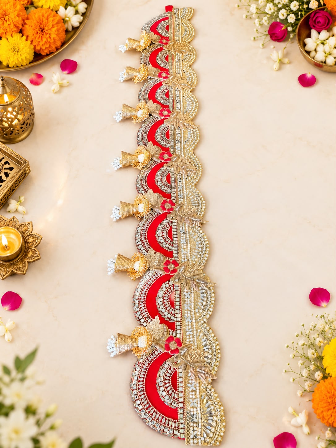 Heavy Kundan work on velvet bandanwar with zari work - Image 2